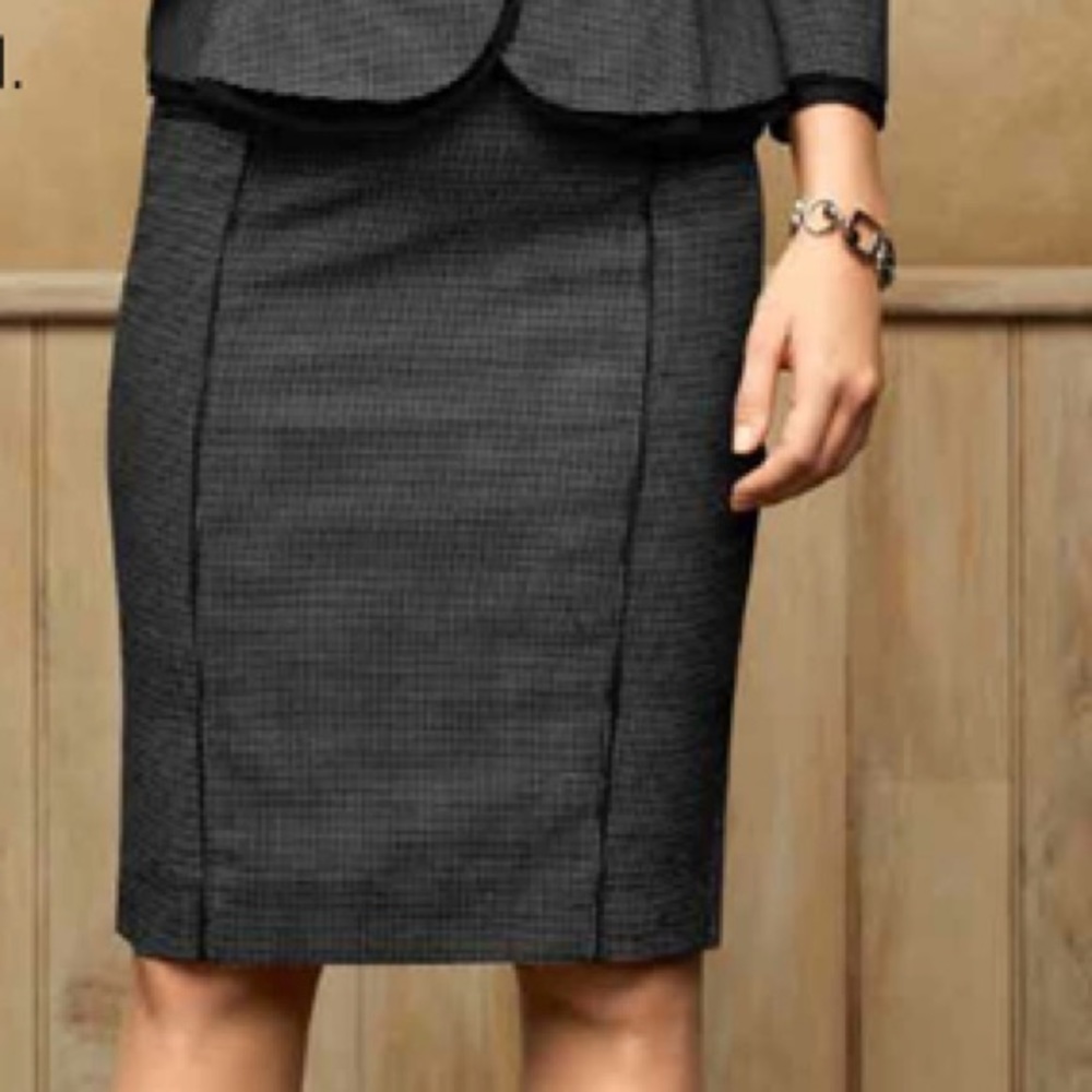 WHBM Black White Dot Skirt